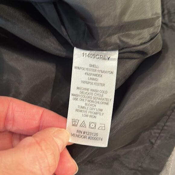 Chadwick’s grey pencil skirt size 4 - Picture 7 of 10